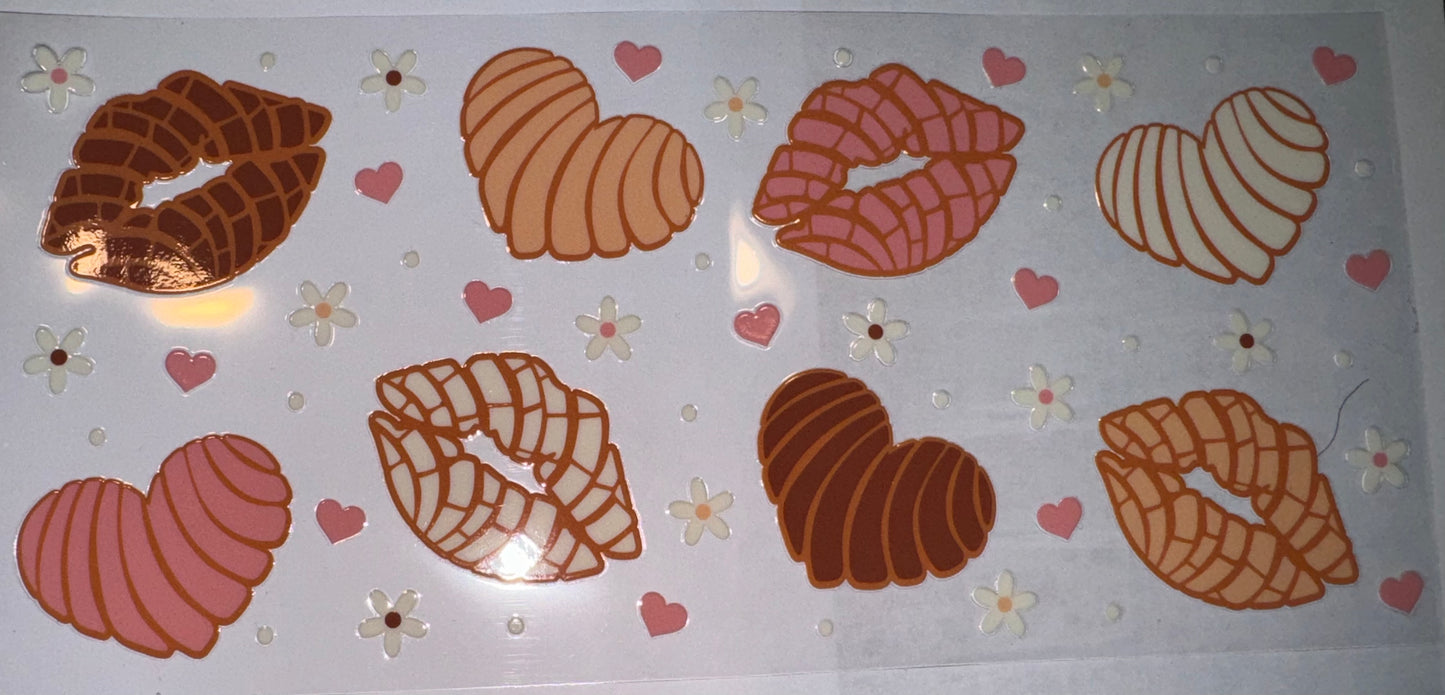 Concha Heart and Kisses